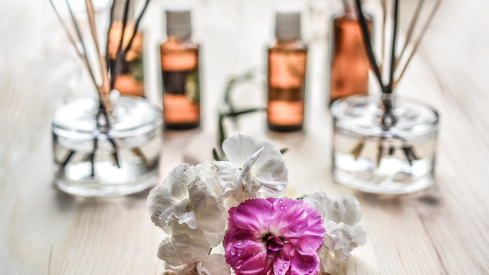 Mengenal Floral Blend: Harmoni Mawar, Melati, dan Peony dalam Satu Aroma